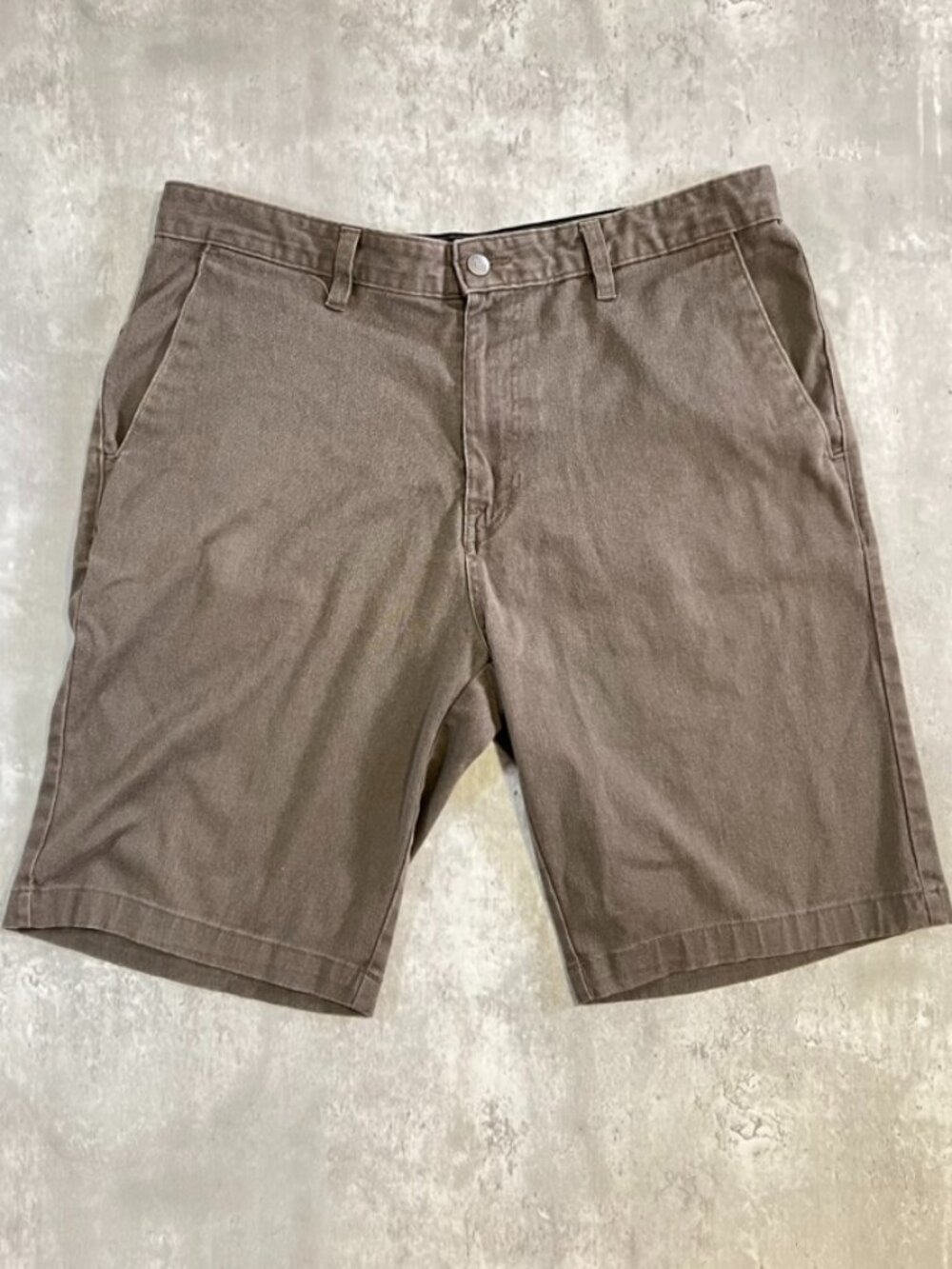 Volcom Shorts Mens 36 Khaki Classic Flat Front Casual Chino Lightweight